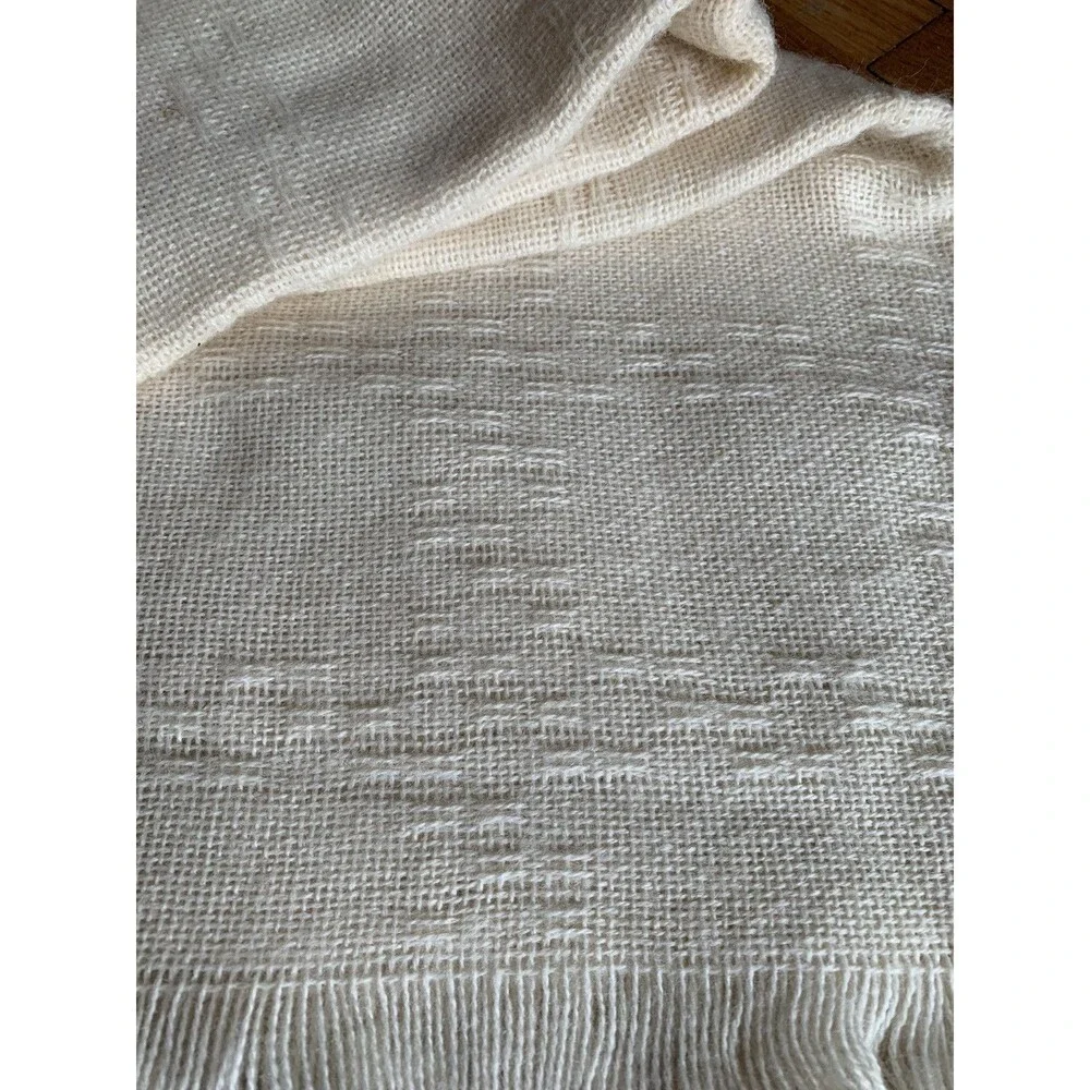 Vintage Faribo Throw Blanket 60% Wool Cream Yellow Color 46”x 52” USA